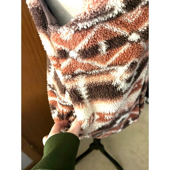 Purple Multicolor Reservable Vest Size Medium - Picture 5 of 5